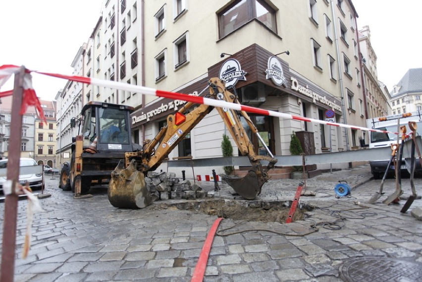 Ulica Nożownicza zamknięta do 26 października. Trwa usuwanie awarii wodociągowej