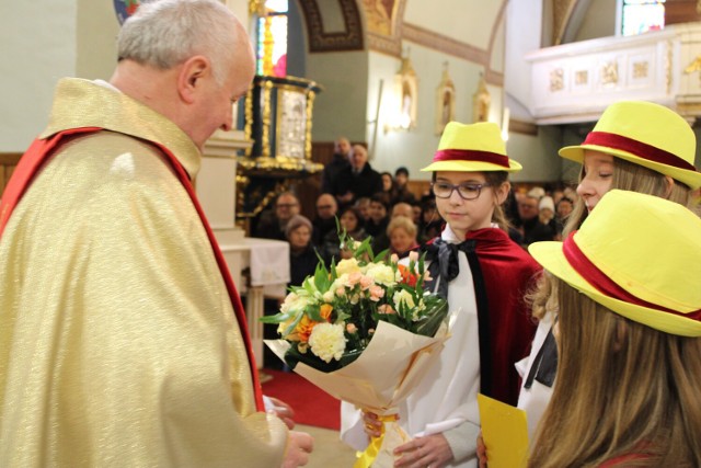 Jubileusz 40-lecia święceń kapłańskich ks. Zbigniewa Zgody, proboszcza parafii Narodzenia NMP w Bełchatowie, dziekana bełchatowskiego