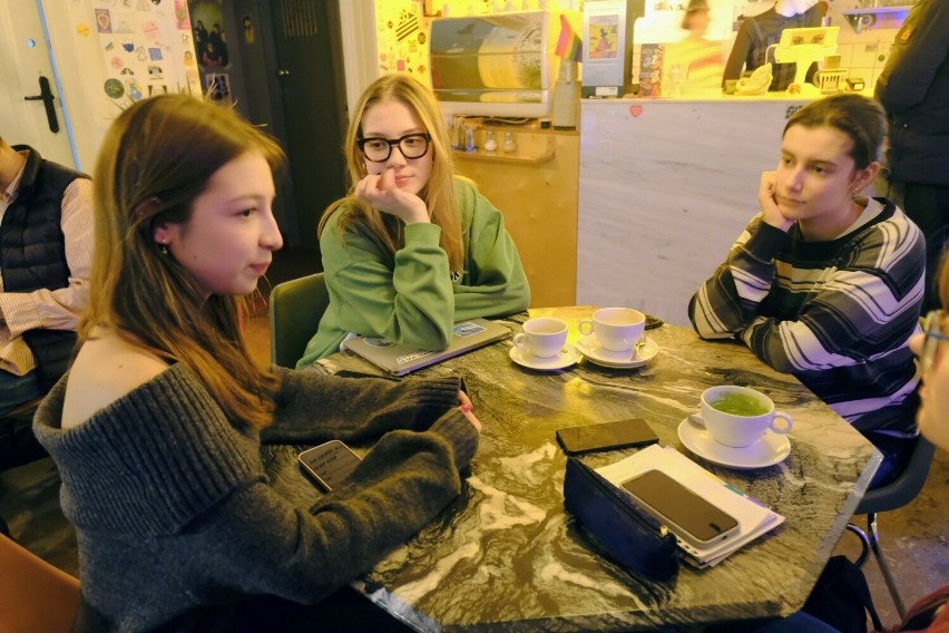 Tatiana, Zofia i Zuzanna - autorki projektu Społeczeństwo...