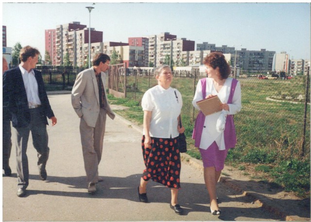 Agnieszka Stańczyk (Uczestnik), Maria Rzeszutek (Autor zdjęć kolorowych), Danuta Maciuk (Autor zdjęcia czarno-białego), 1970, 1993Miejsce wykonania &#8211; Al. Jana Pawła II, plaża. Na zdjęciach Marian, Mariusz, Małgorzata, Milena, Agnieszka, Teodozja Stańczykowie, Maria Rzeszutek