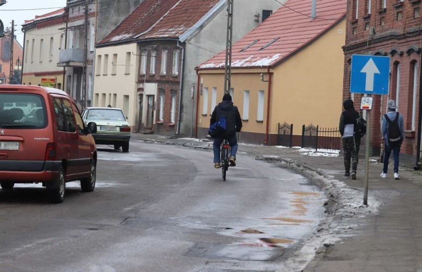 Gmina Nowy Staw. Zbliżają się inwestycje drogowe. Do remontu ulice Mickiewicza, Jana Pawła II i trasa Nowy Staw-Brzózki