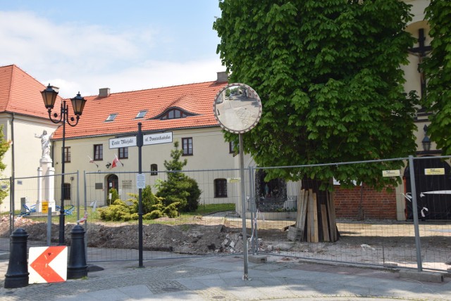 Zobaczcie jak zmienia się otoczenie podominikańskiego klasztoru