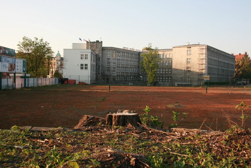 Tak wyglądały 1 maja 2012 roku, gdy już nie było kortów, ale...