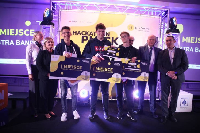 Hackathon City Coders Płock 2022. V edycja programu za nami! Jakie aplikacje stworzyli najlepsi uczestnicy?