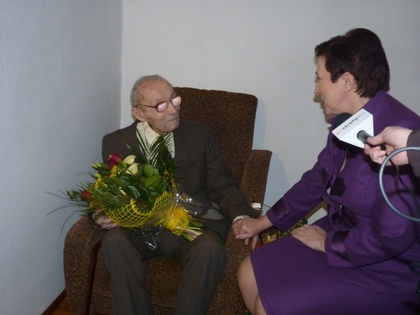 Prezydent Anna Milczanowska odwiedziła najstarszego mieszkańca Radomska