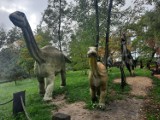 Weekendowy wypad wśród dinozaurów. Park Zaurolandia w Rogowie koło Żnina to ciekawa opcja na rodzinną wycieczkę [zdjęcia]