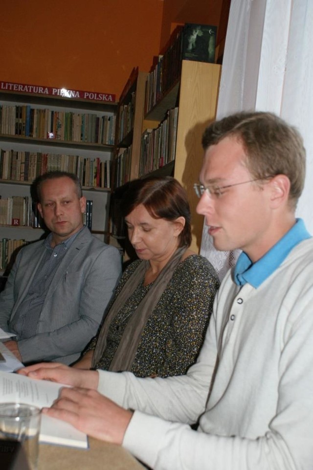 Poetyckie spotkanie w bibliotece w Rychnowie