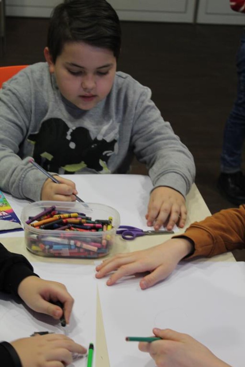 Konkurs plastyczny w bibliotece w Zduńskiej Woli „Melonik Profesora Tutki”