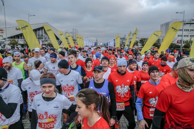 Bieg Niepodległości w Gdyni od lat przyciąga tłumy zawodników z różnych zakątków Pomorza