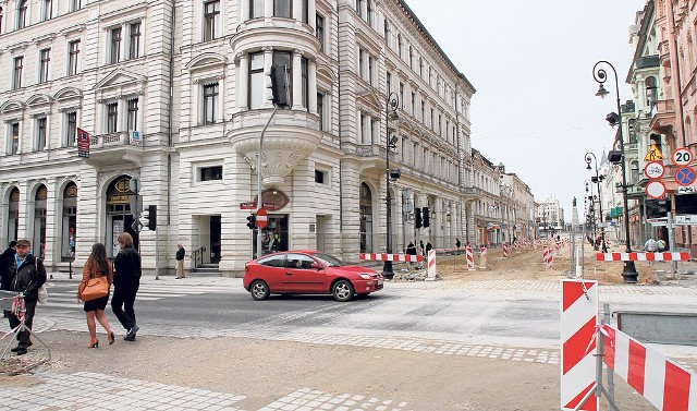 Od poniedziałku, przez ponad miesiąc, będzie zamknięte dla ruchu skrzyżowanie ul. Piotrkowskiej z ulicami Próchnika i Rewolucji 1905 r. w Łodzi.