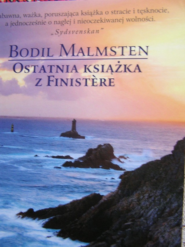 Okładka powieści &bdquo;Ostatnia książka z Finist&egrave;re&rdquo;, Wydawnictw Literackiego