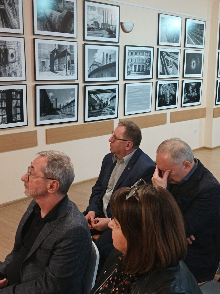 Wernisaż wystawy fotografii "Cementownia Rejowiec" odbył się...