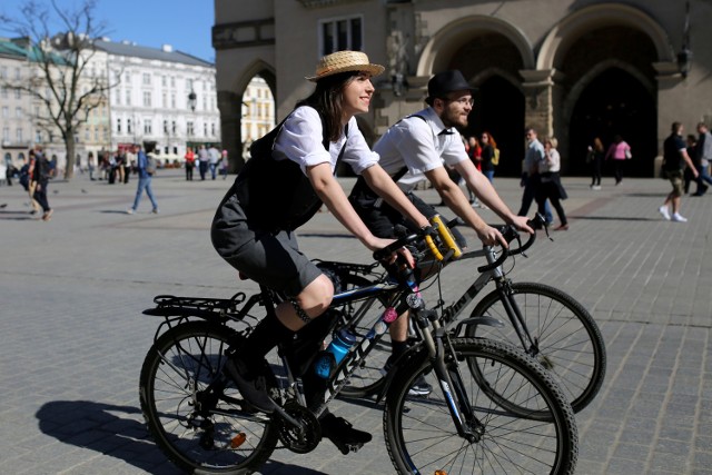 W sobotę, 14 kwietnia po raz piąty Stowarzyszenie Kraków Miastem Rowerów zorganizowało Szkolny Masowy Przejazd Rowerowy. W przejeździe wzięły udział szkoły uczestniczące w projekcie STARS Rowerem do szkoły.