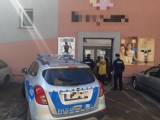 Policjaci ze Świdnicy kontrolują przedsiębiorców. Sprawdzają czy siłownie, fryzjerzy i sklepy są zamknięte