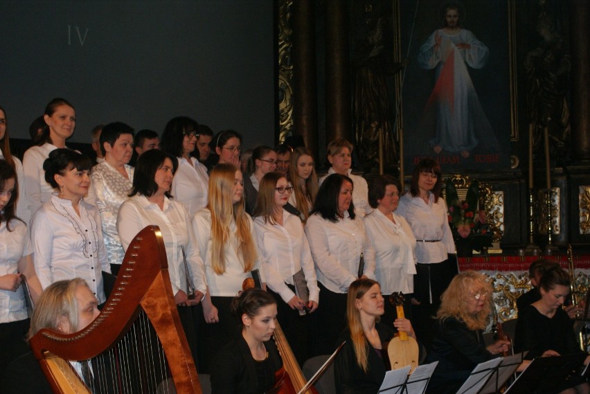 Cantilena, Ars Nowa i Collegium Vocale w klasztorze