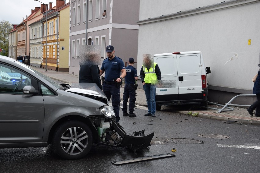 Wypadek w Szczecinku. Zderzenie na rogu Kaszubskiej i Zielonej [zdjęcia]