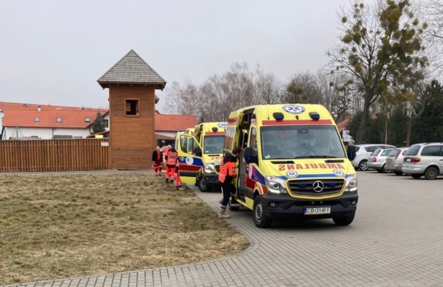 Niepełnosprawni z Ukrainy najpierw trafili do Smerzyna, później do Biskupina (na okres od 3 do 15/16.03.2022), by wreszcie zamieszkać w Toruniu. Na zdjęciu transport chorych.