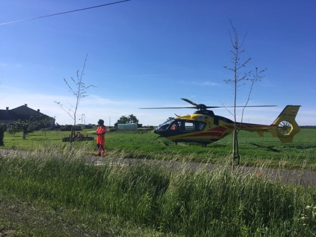 W rejonie miejscowości Bladowo w gminie Tuchola przy trasie drogi wojewódzkiej nr 240 doszło do zdarzenia drogowego z udziałem pieszej.