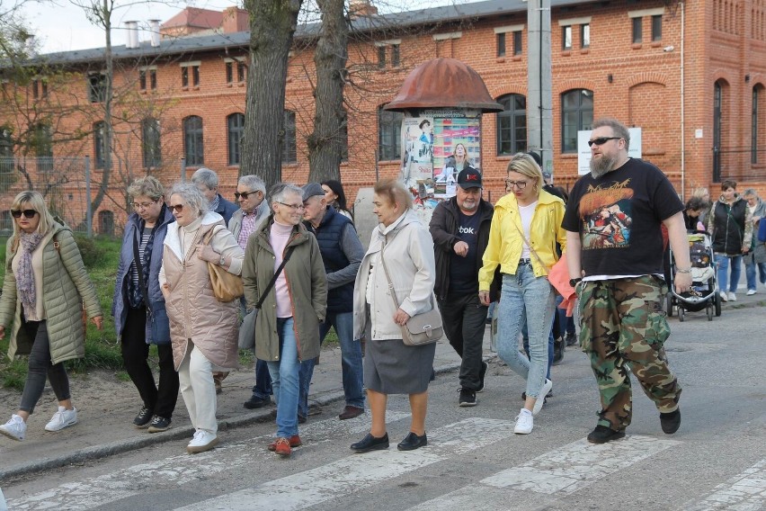 W czasie spaceru włodarze opowiedzieli o realizowanych...