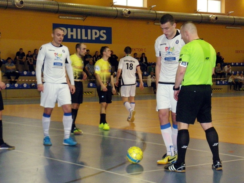 Credo Futsal Piła przegrało z Heliosem Białystok 3:5, ale nadal walczy o utrzymanie [zdjęcia]