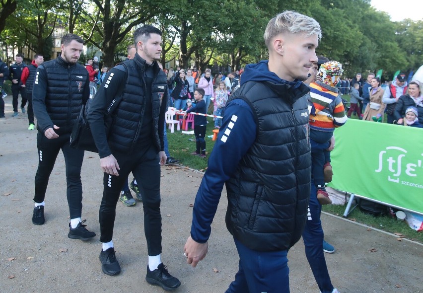 Trening z piłkarzami Pogoni Szczecin na Jasnych Błoniach