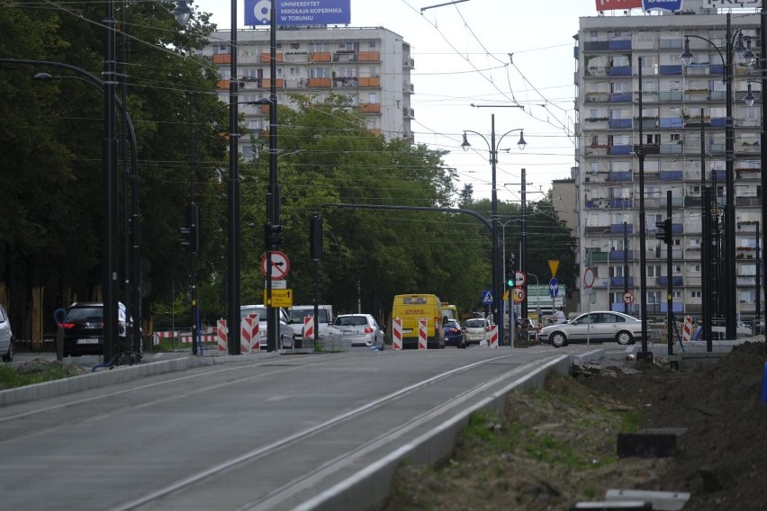 Roboty odbywają się także na pl. Niepodległości. Jak...