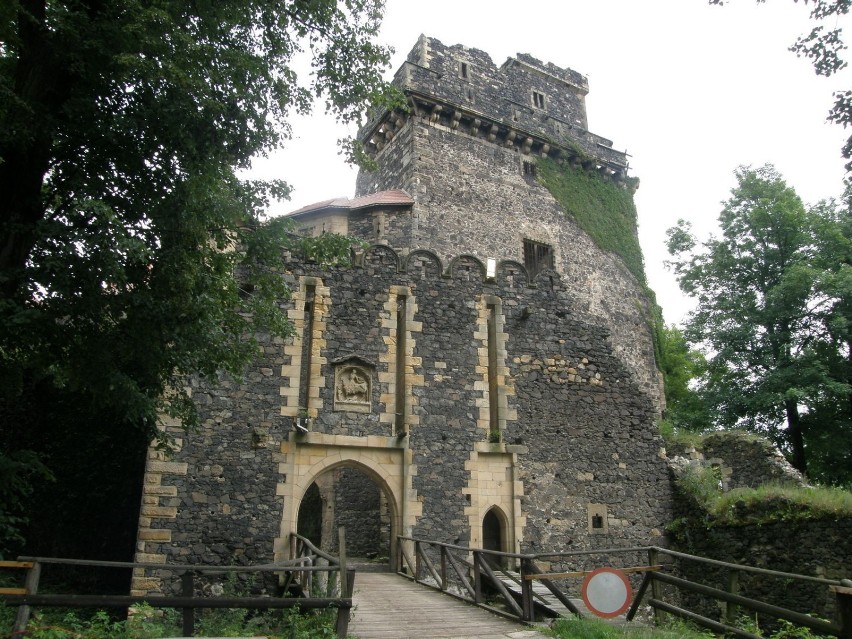 Zamek Grodziec - późnogotycki zamek ... Fot. Mariusz...