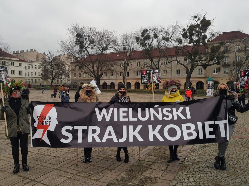 Mieszkanki Wielunia na manifestacji w Łodzi ZDJĘCIA
