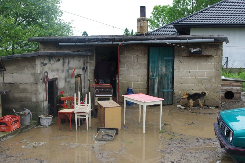 Zamojszczyzna po ulewie: mieszkańcy Wólki Łabuńskiej są w...