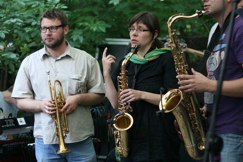 Święto Muzyki 2011. Zapraszamy na fotorelację z koncertu zespołu Paraliż Band