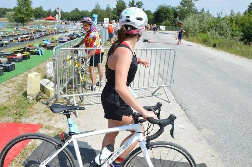 Zawody triathlonowe rozgrywane są w Radłowie od 2015 roku....