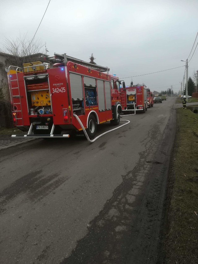 Pożar w Tłokini Wielkiej pod Kaliszem. Paliło się w domu jednorodzinnym