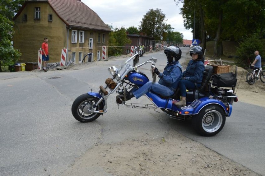 Parada motocykli przez Sztum - Nowowiejskiego