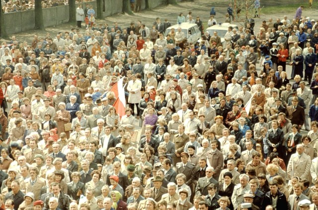 Święto Konstytucji 3 Maja w Kluczborku w 1981 roku.