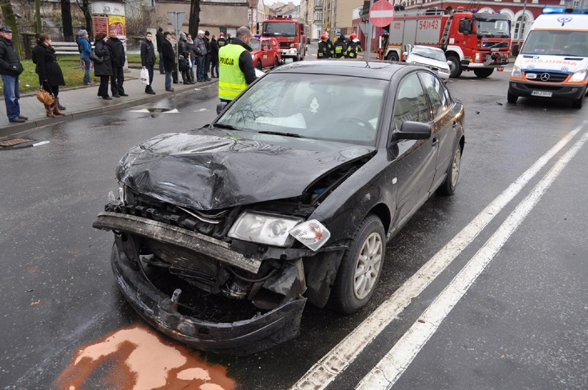 Wypadek na Starym Mieście w Tczewie. Jeden kierowca ranny, drugi z... promilami