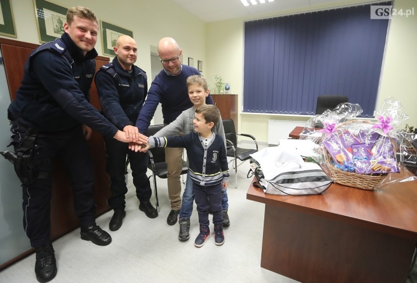 Co za historia! Zaczęła rodzić i utknęła w... korku. Na pomoc ruszyli policjanci [WIDEO, ZDJĘCIA]