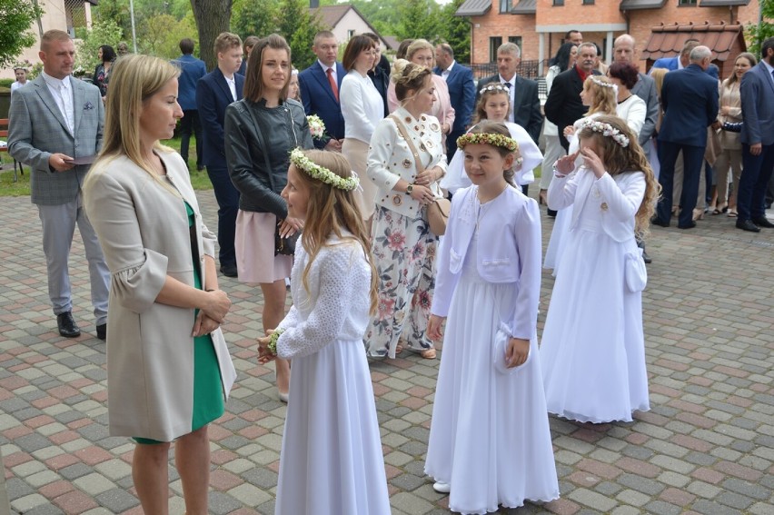 Pierwsza Komunia Święta w parafii pw. Wszystkich Świętych w...