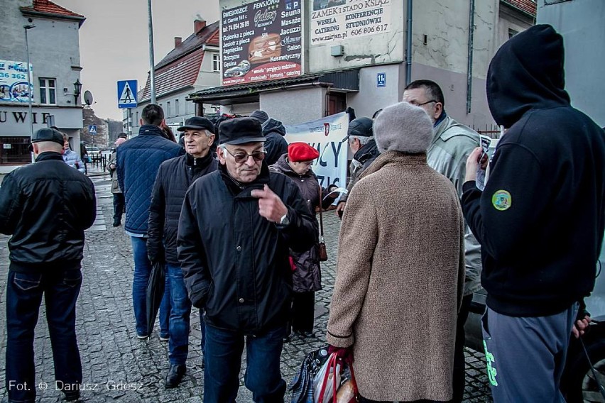 „Chcemy obwodnicy dla Świebodzic” - pikieta w centrum miasta (ZDJĘCIA) 