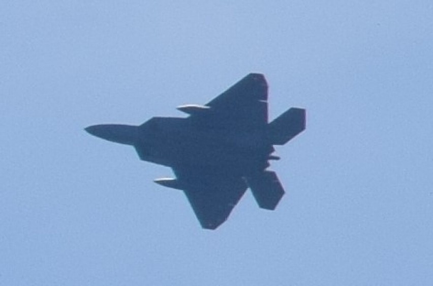 Amerykańskie samoloty F22 przyleciały do bazy NATO w Łasku