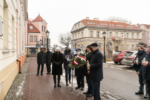 Władze miasta i przedstawiciele organizacji społecznych oddali hołd tym, którzy zginęli 76 lat.