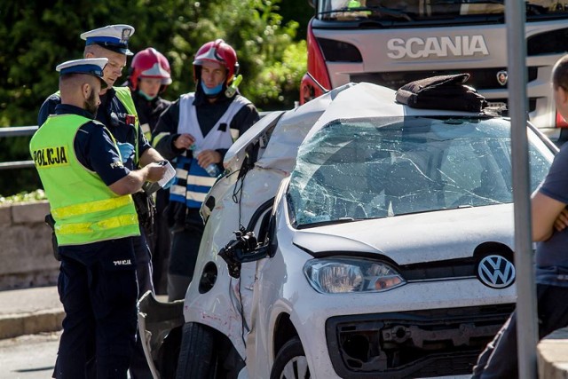 Wypadek na ulicy Sienkiewicza w Świebodzicach. Zderzyły się tam trzy samochody