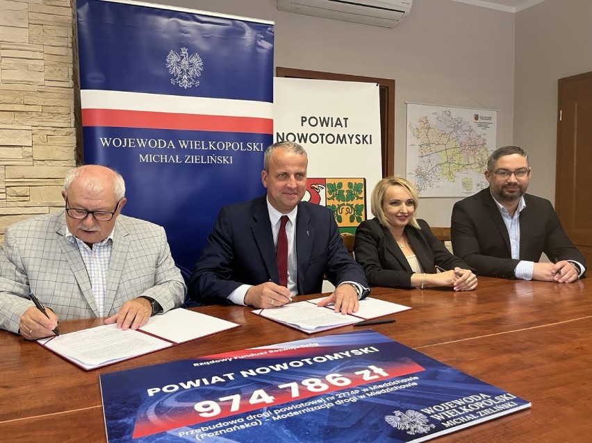 W Starostwie Powiatowym podpisano umowę na dofinansowanie w wysokości 974 786 zł