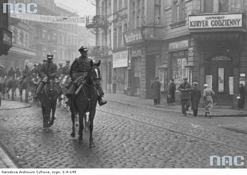 Data: 1935-03

Start sztafety Centrum Wyszkolenia Artylerii...