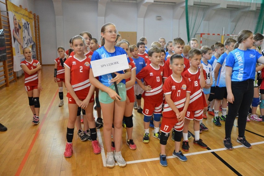 W sobotę od rana wielki turniej dziecięcej siatkówki w Lęborku. Patronuje Glinka, gościem Majcherski