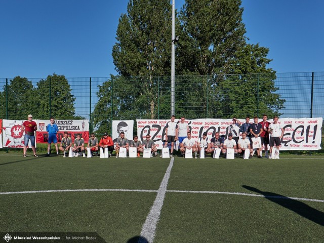 W turnieju piłkarskim wzięło udział czternaście drużyn. Zwyciężyła trzeci raz z rzędu drużyna "Zagończyka".