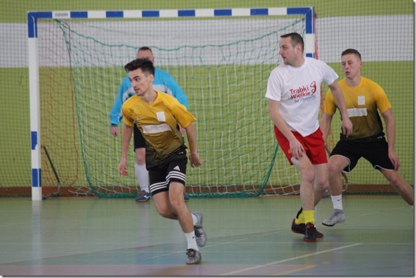 Reprezentacje gmin rozegrały Mistrzostwa Powiatu Gdańskiego w futsalu. Zobaczcie zdjęcia
