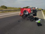 Śmiertelny wypadek motocyklisty na autostradzie A1, obok Woźnik. Doszło do zderzenia z busem. Nie żyje 39-latek