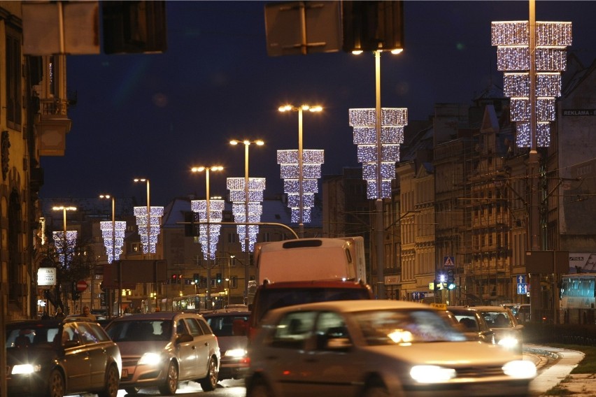 Wrocław wyda dwa razy więcej na świąteczną iluminację? (FOTO)