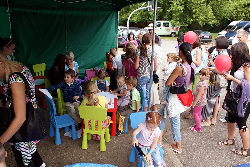 Rodzinne piknikowanie z Rossmannem. Zobacz film i zdjęcia