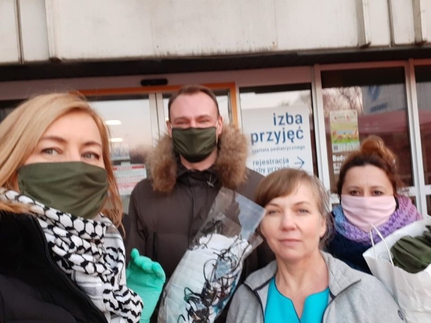 Mieszkańcy Pabianic uszyli maseczki dla Centrum Zdrowia Matki Polki